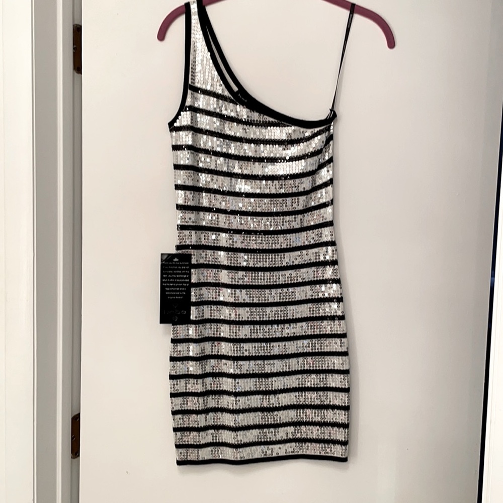 NWT Bebe Silver Sequin One Shoulder Mini Dress